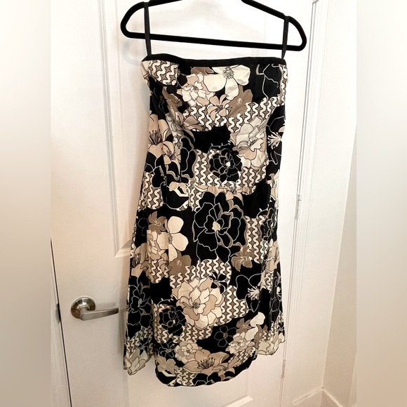 Old Navy Dresses & Skirts - Old Navy Cocktail dress